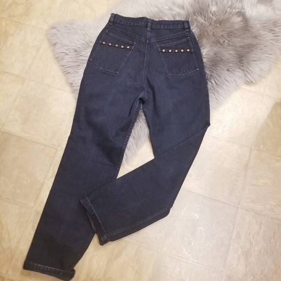 Hi-Rise Mom Jeans - Picture 2 of 5